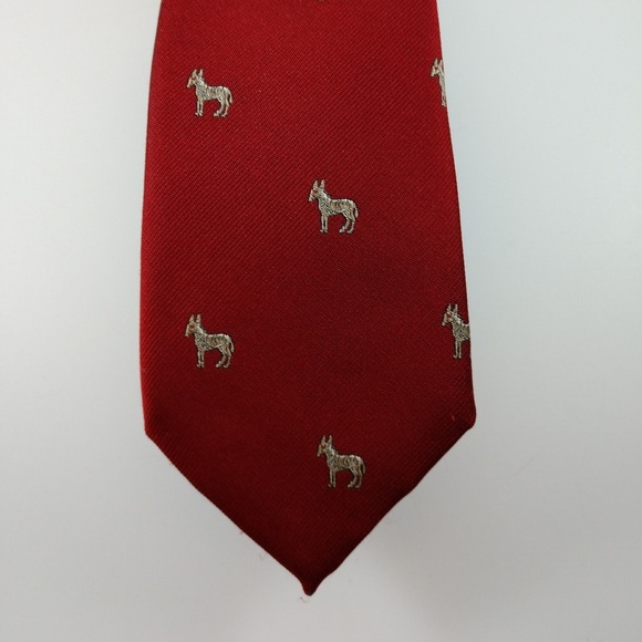 Cambridge Collection men's tie in red - Picture 1 of 6